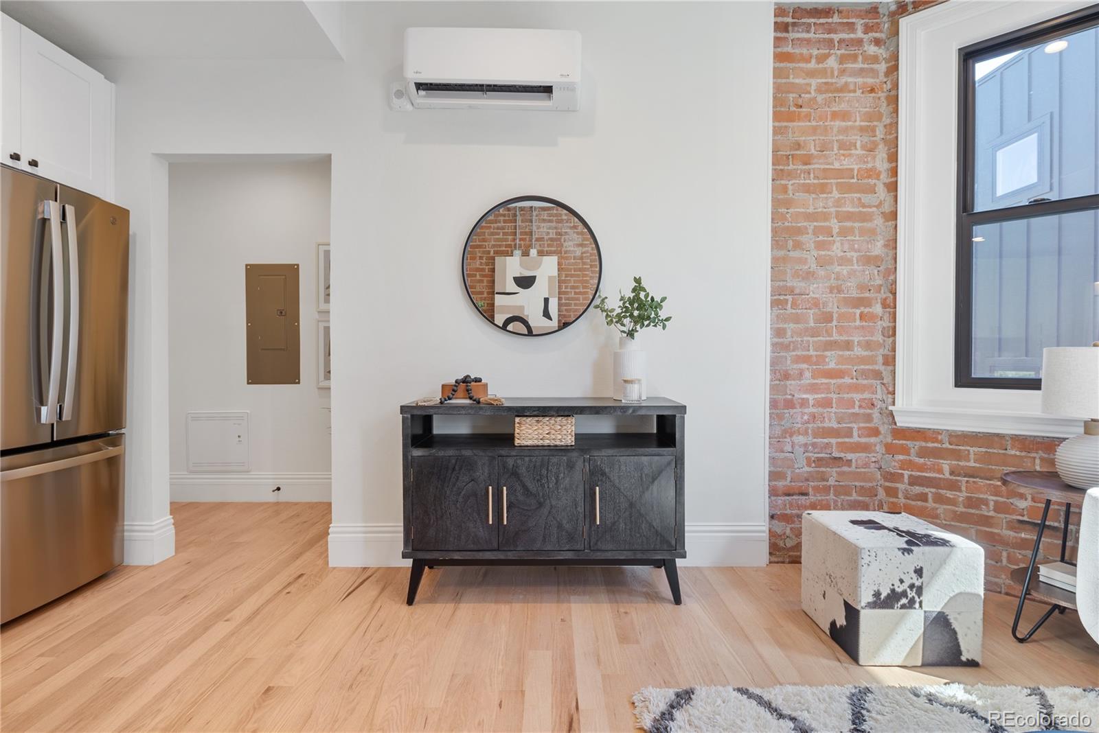 1763 N Williams Street Unit: 201