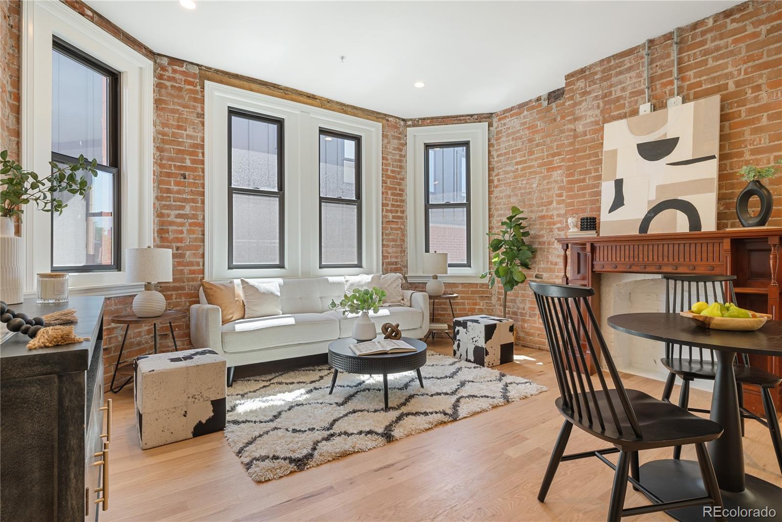 1763 N Williams Street Unit: 201