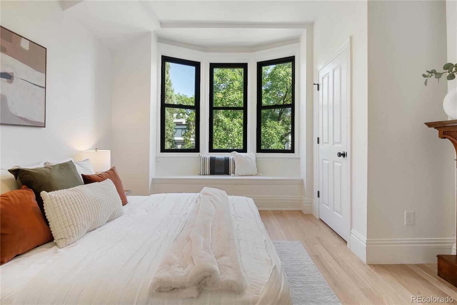 1763 N Williams Street Unit: 201