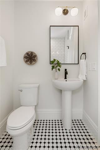 1763 N Williams Street Unit: 201