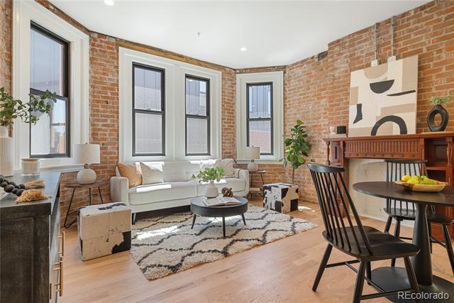 1763 N Williams Street Unit: 201