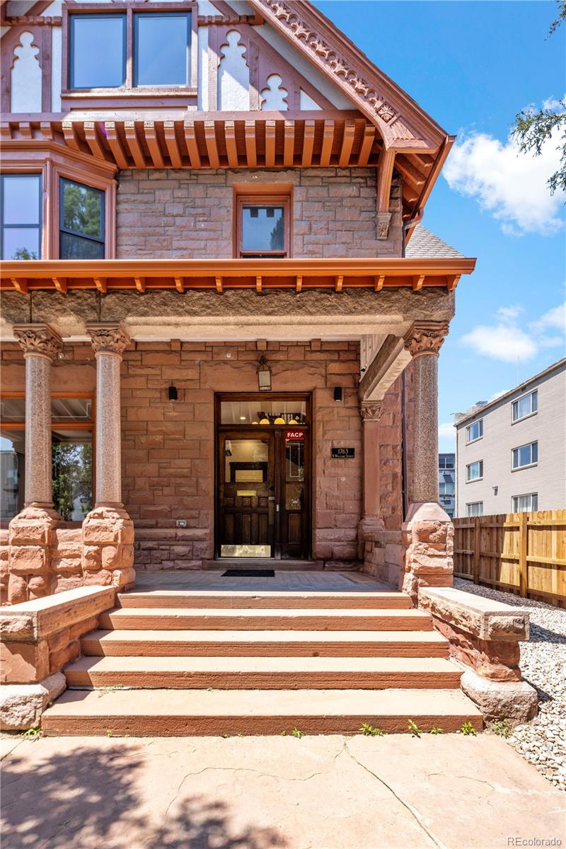 1763 N Williams Street Unit: B2