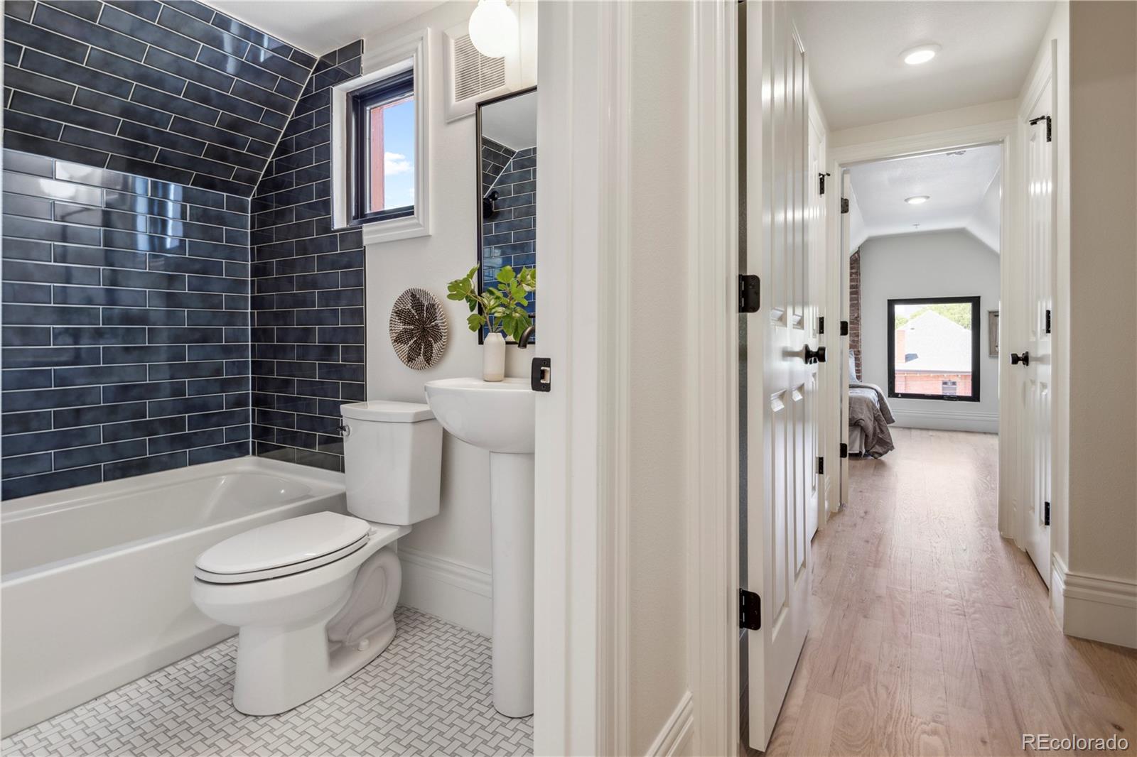 1763 N Williams Street Unit: 301