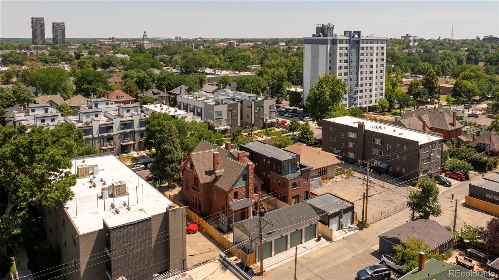 1763 N Williams Street Unit: 301