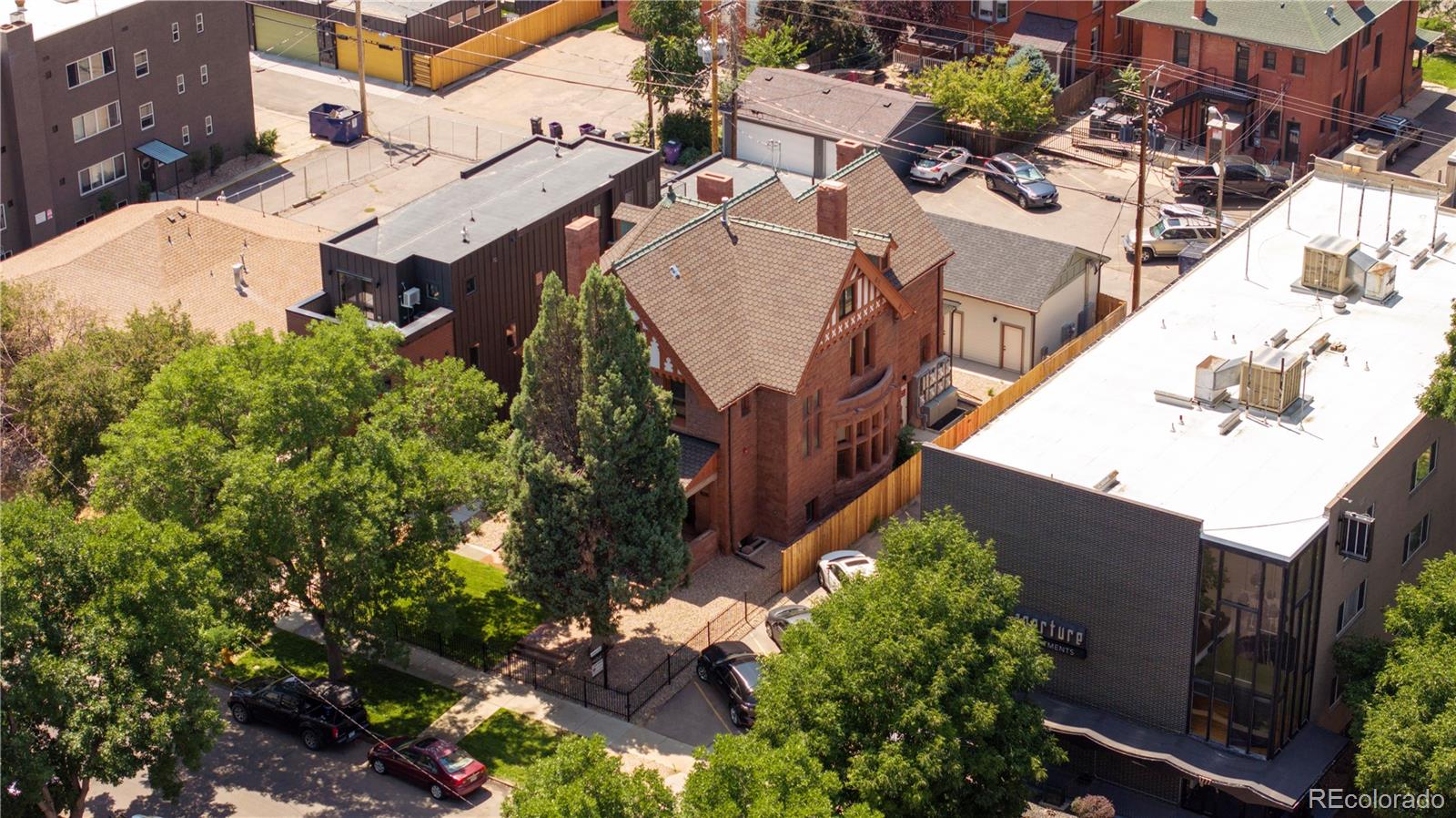 1763 N Williams Street Unit: 301
