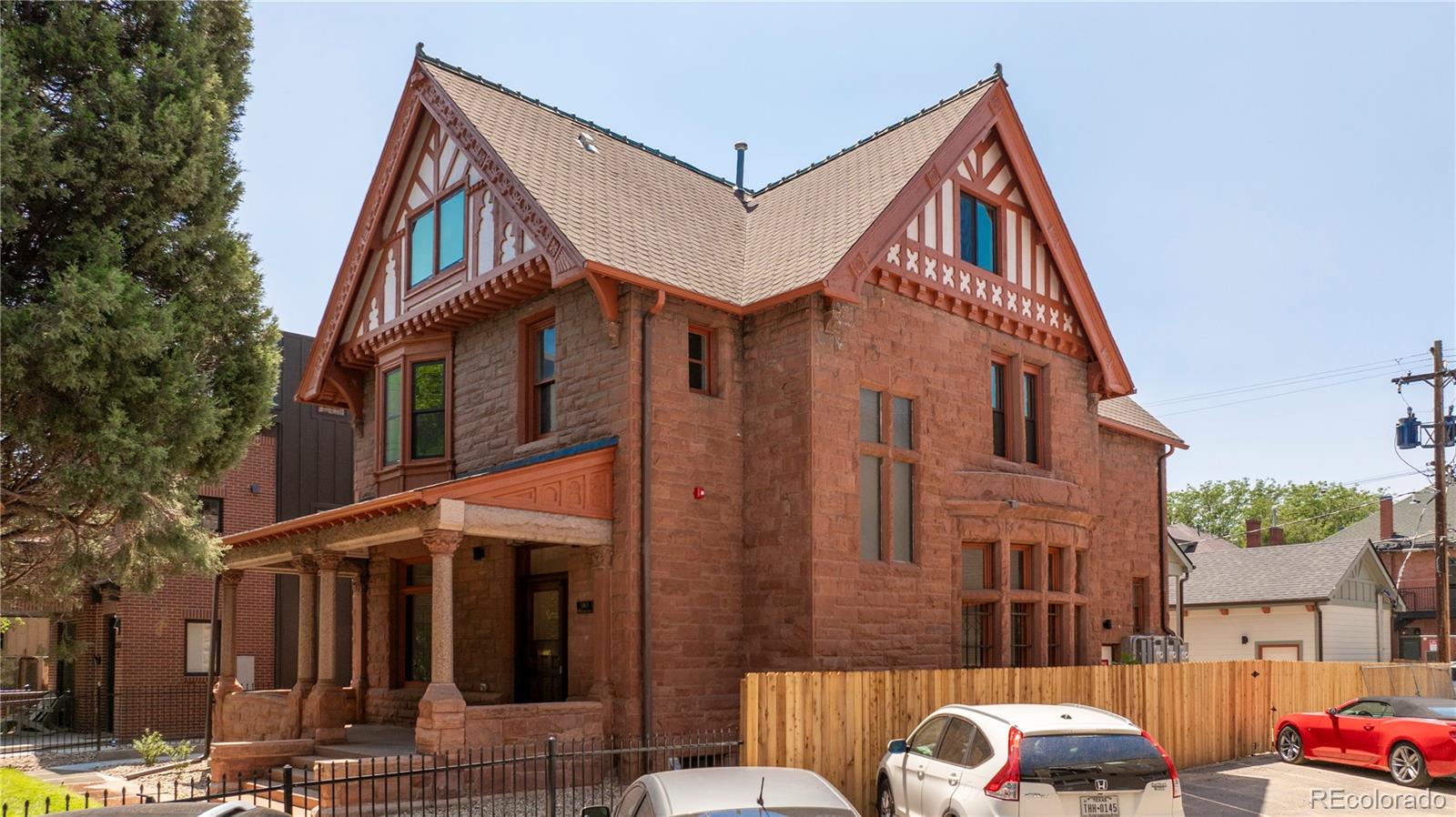 1763 N Williams Street Unit: 301