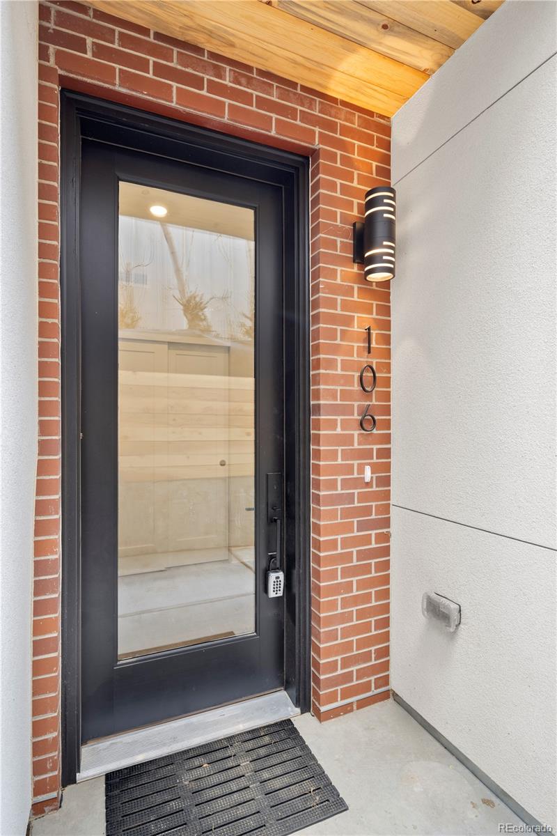 4025 N Jason Unit: 106
