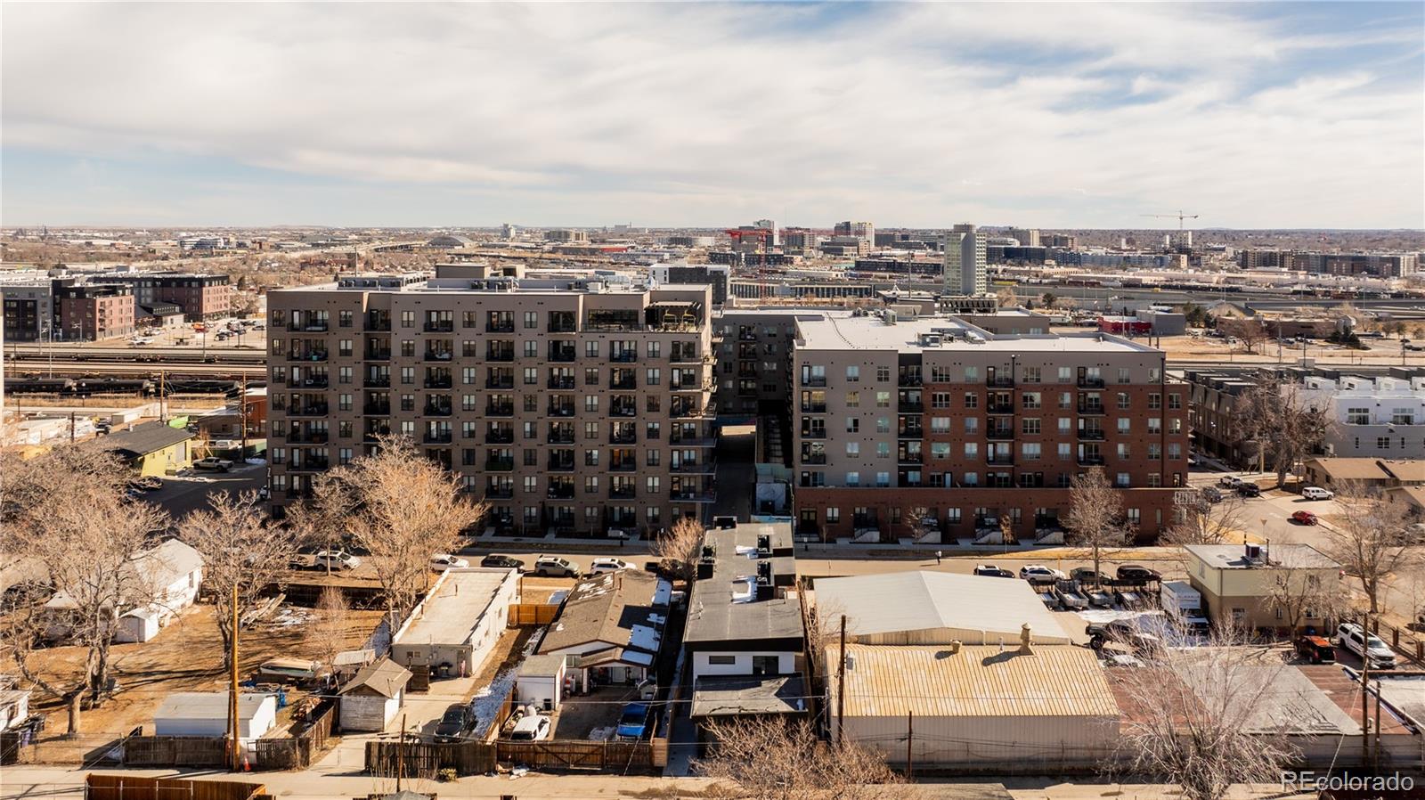 4025 N Jason Unit: 106