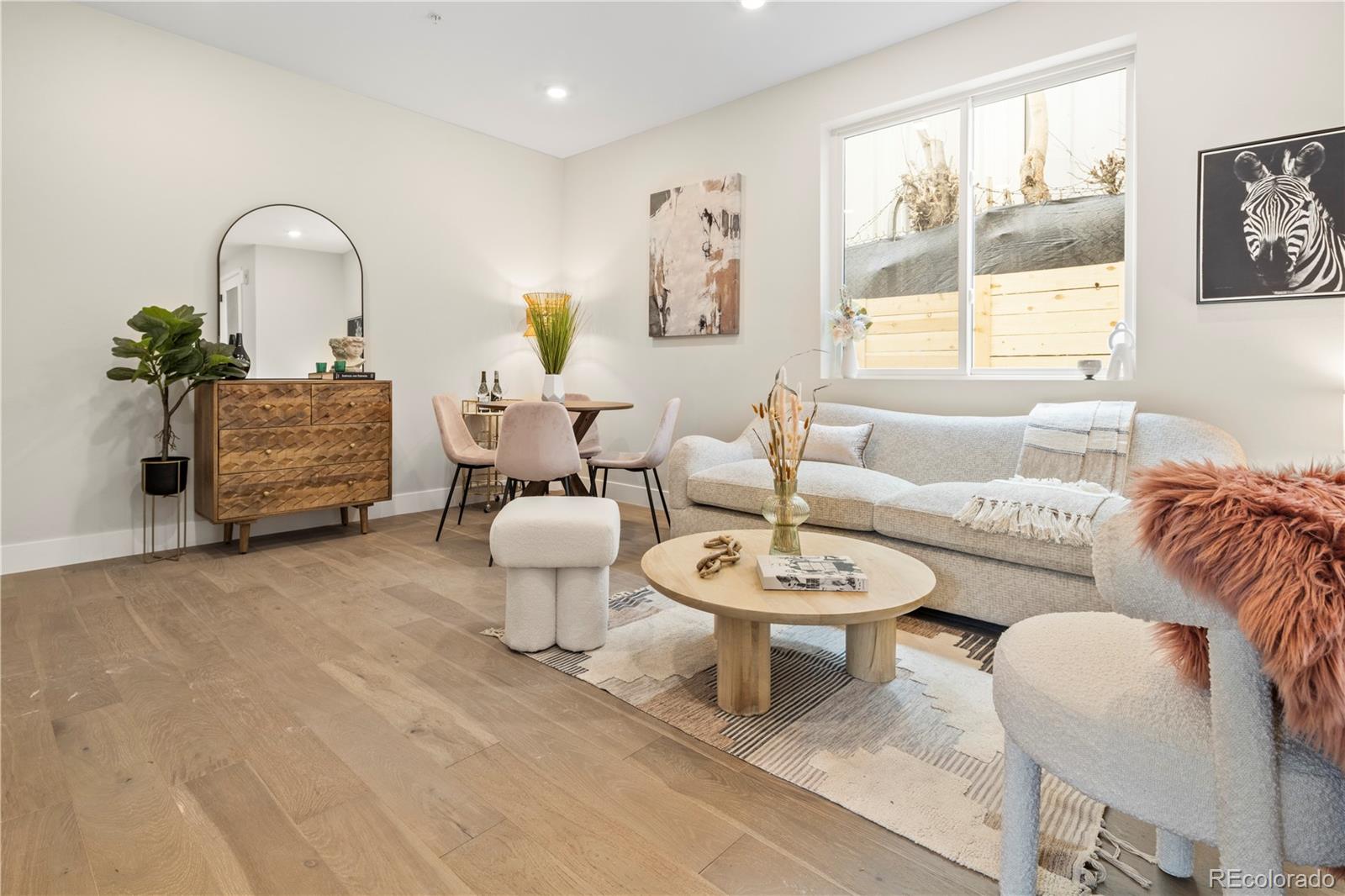 4025 N Jason Unit: 106