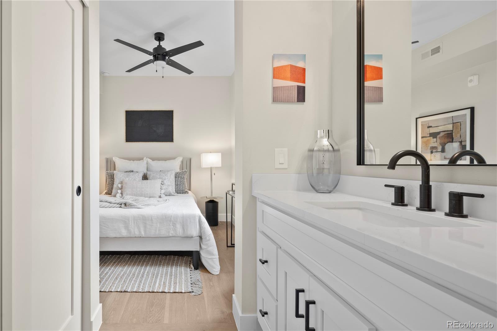 4025 N Jason Unit: 106