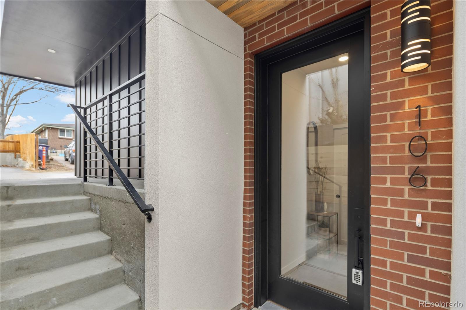 4025 N Jason Unit: 106