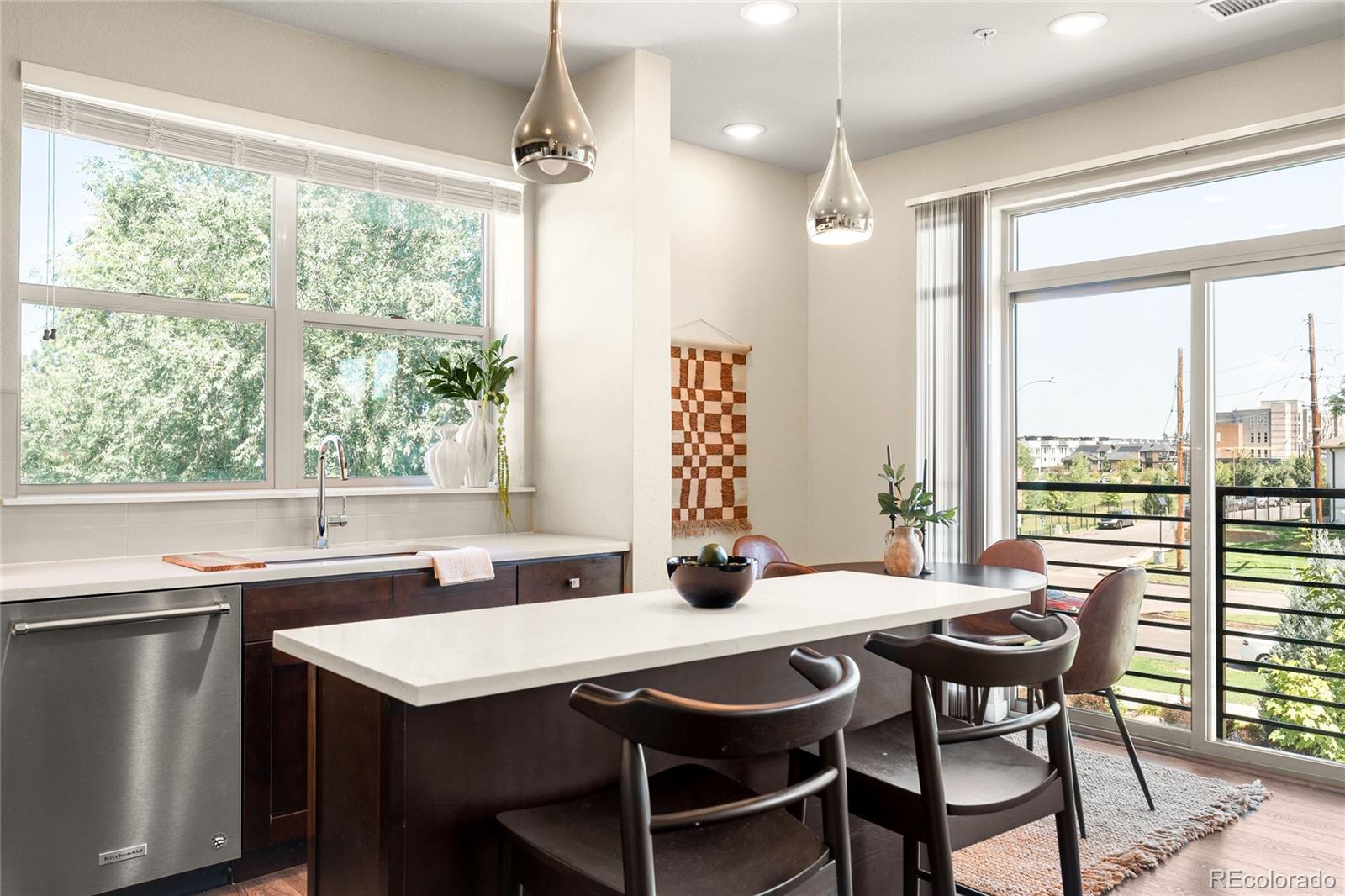 155 S Monaco Street Parkway Unit: 208