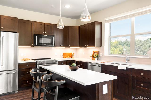 155 S Monaco Street Parkway Unit: 208