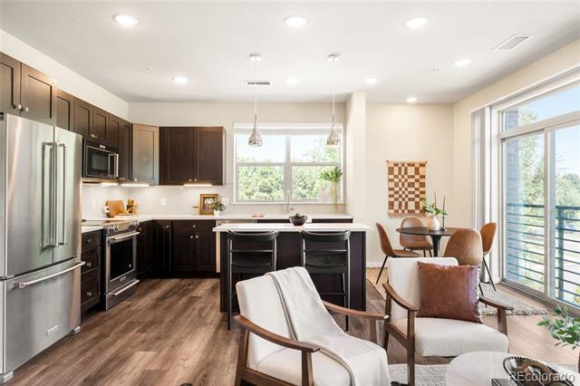 155 S Monaco Street Parkway Unit: 208
