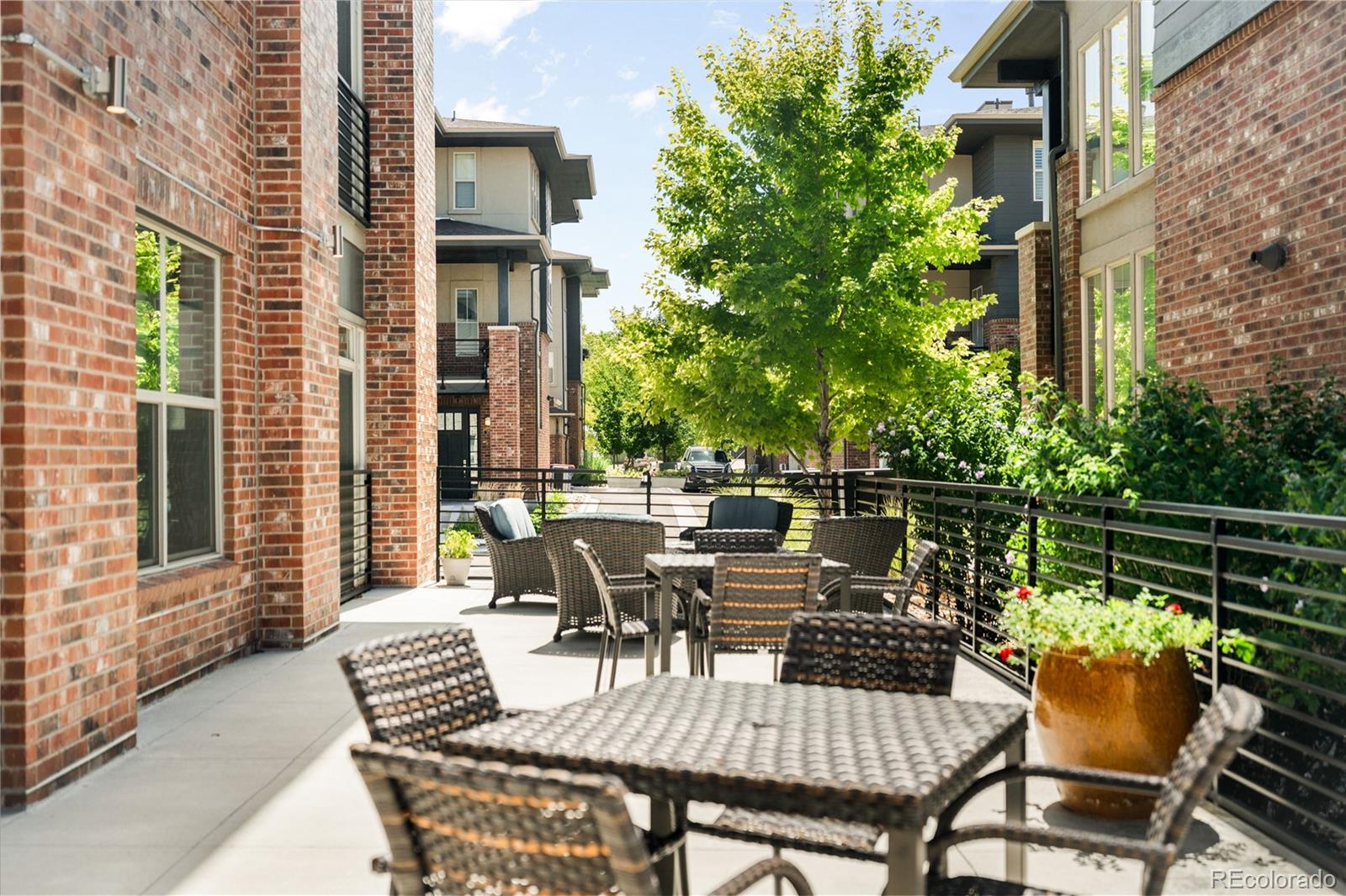 155 S Monaco Street Parkway Unit: 208