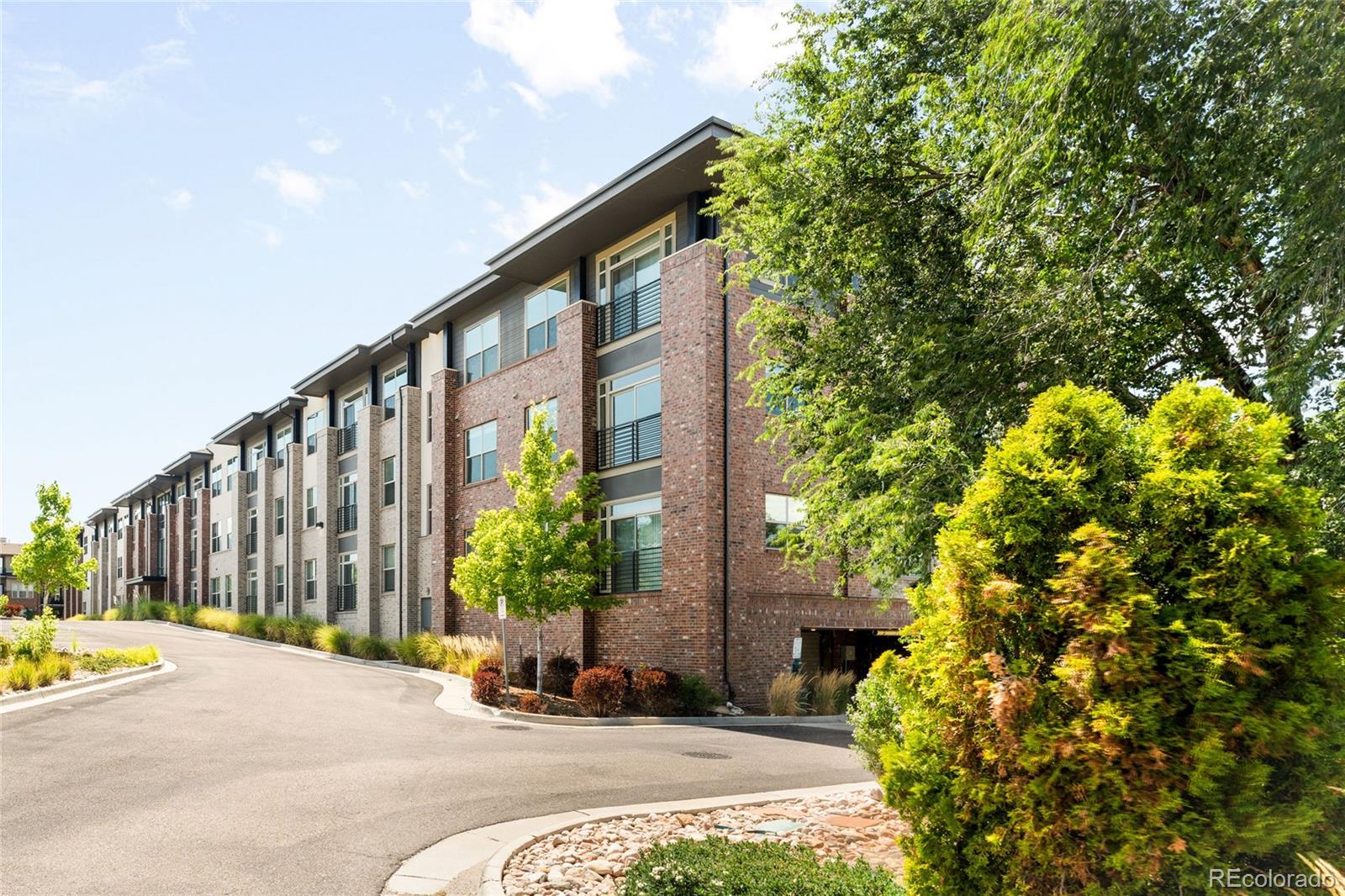 155 S Monaco Street Parkway Unit: 208