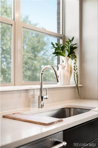 155 S Monaco Street Parkway Unit: 208