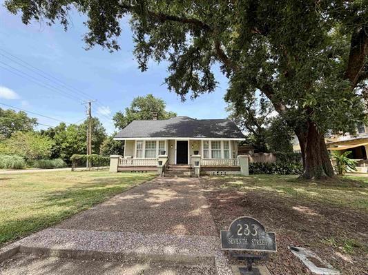 233 N 7th Street