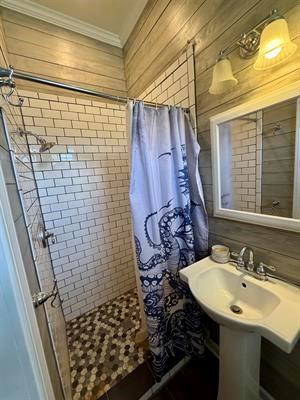 233 N 7th Street