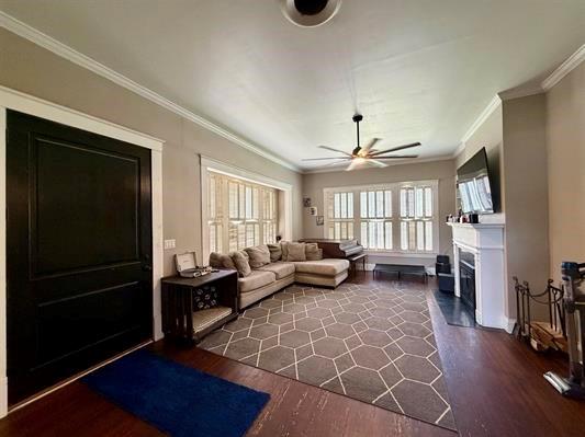 233 N 7th Street