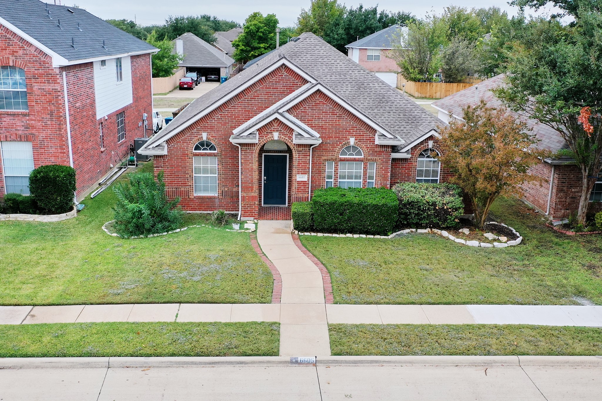 6605 Redwood Lane