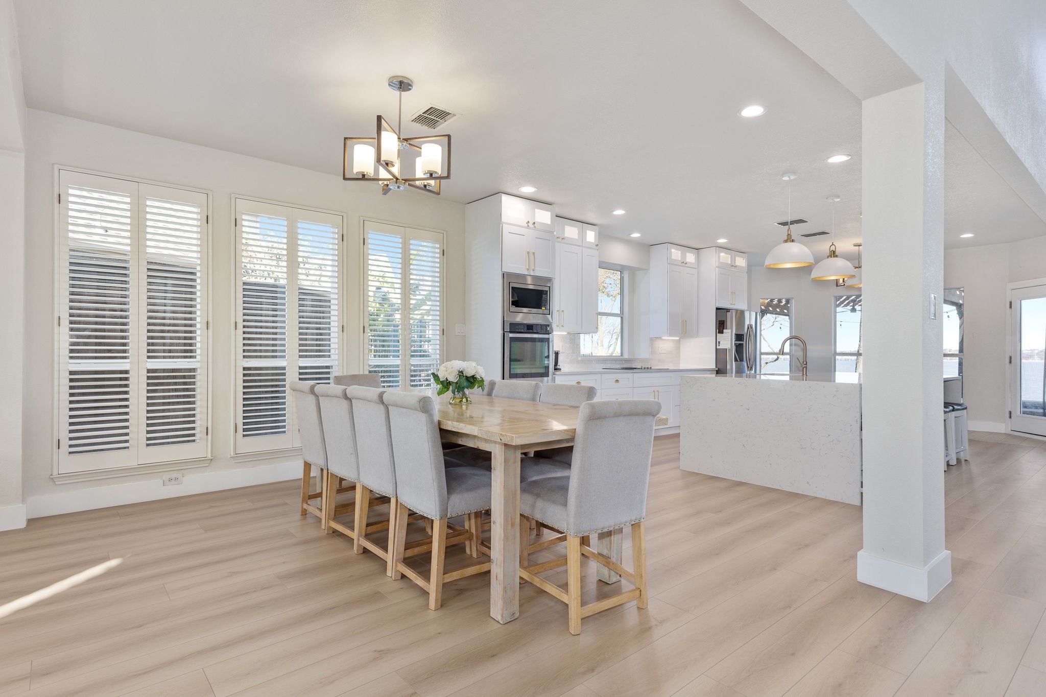 6218 Lincolnshire Lane