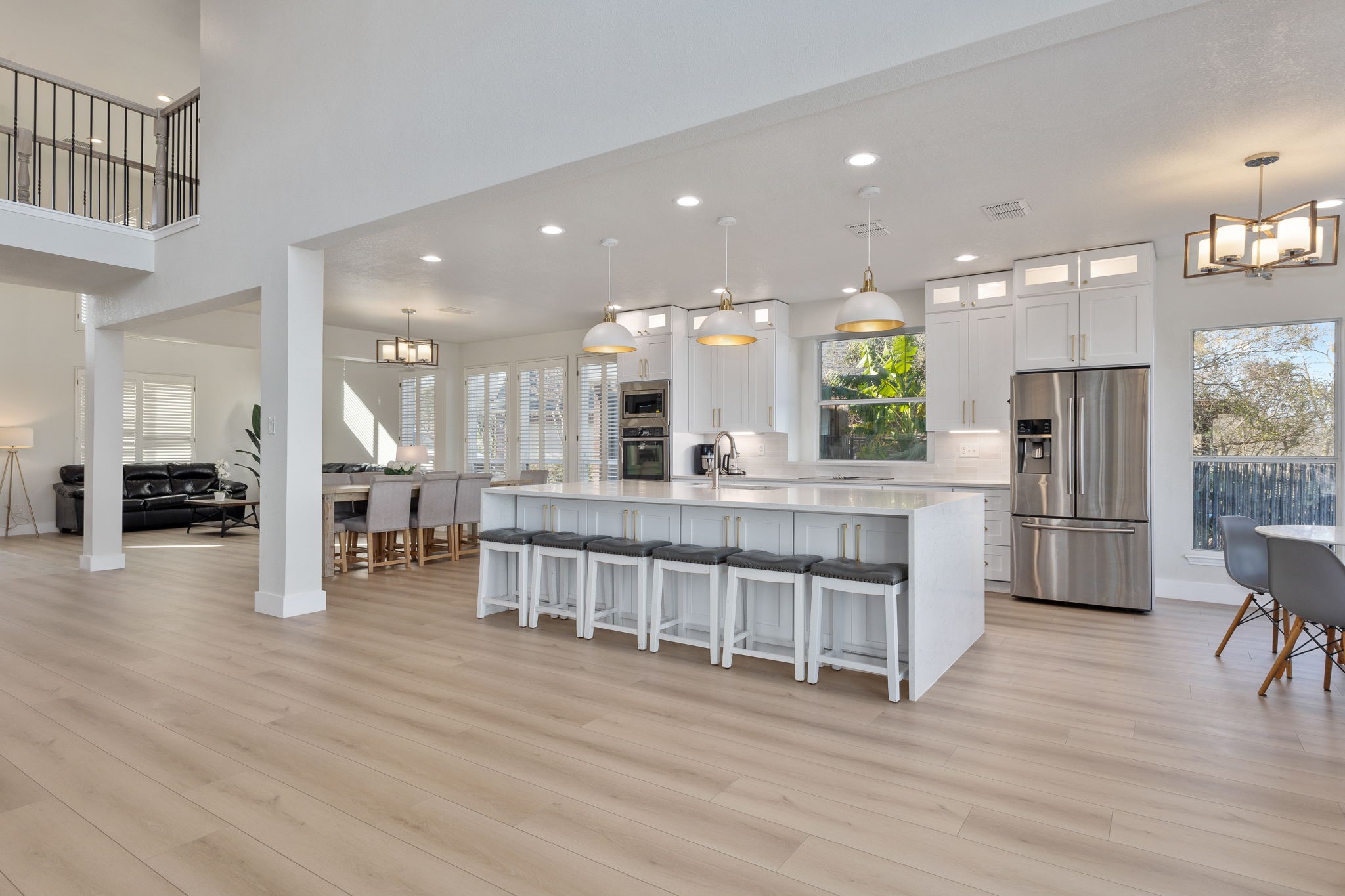 6218 Lincolnshire Lane