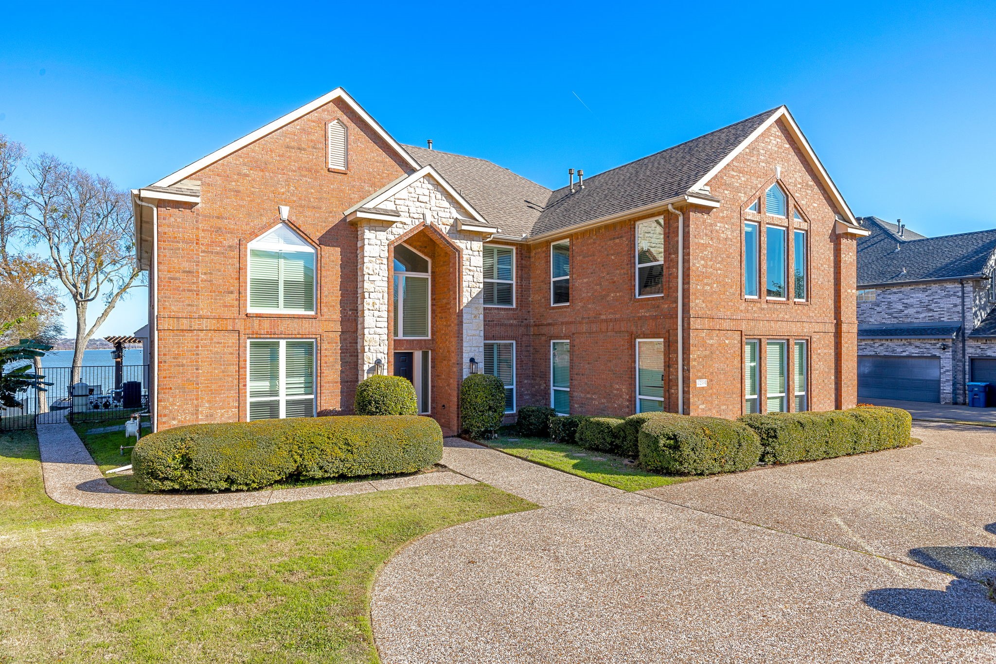 6218 Lincolnshire Lane