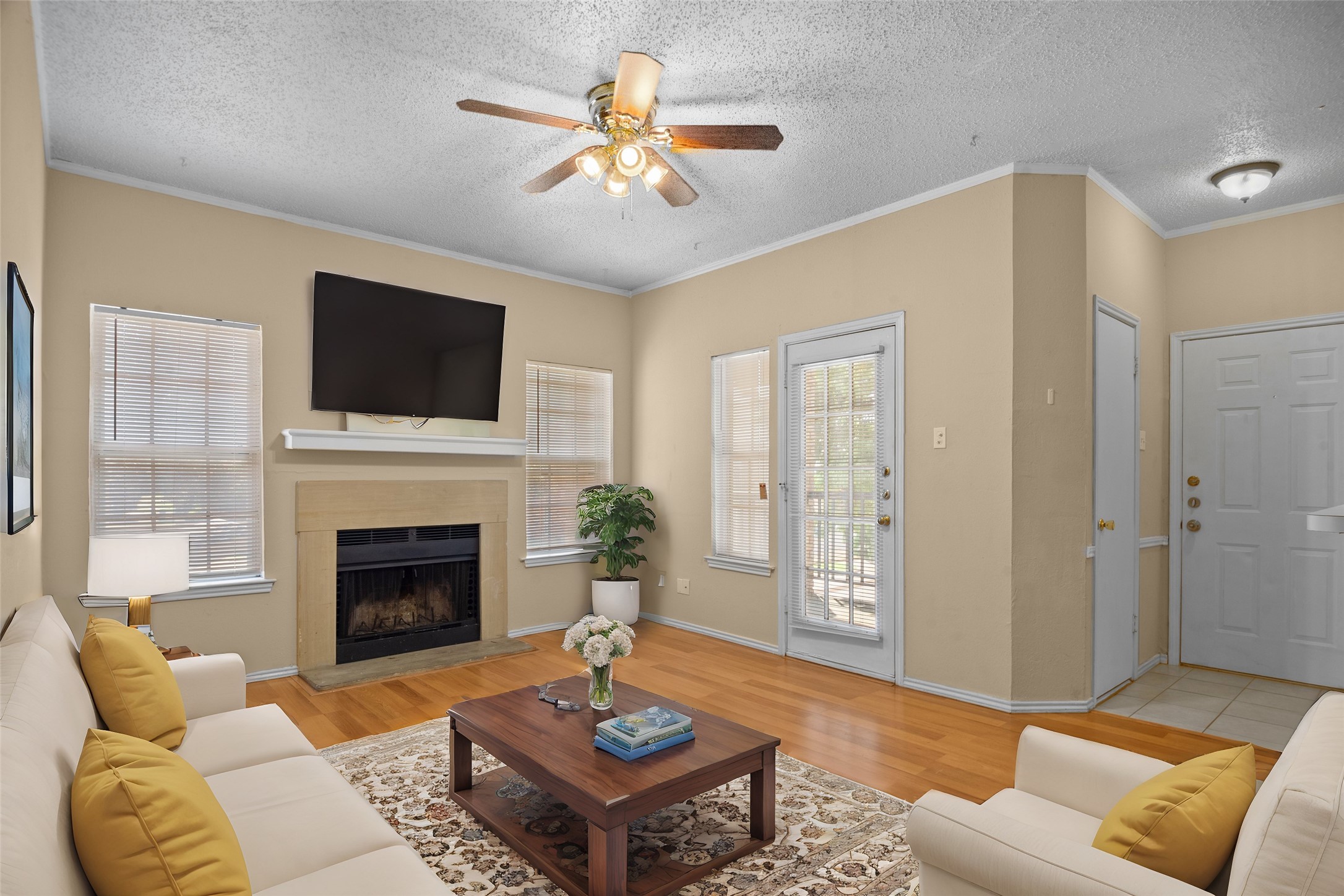 1700 Amelia Court 221