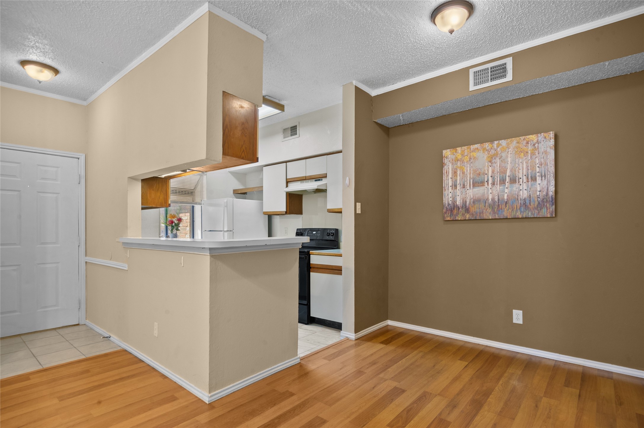 1700 Amelia Court 221