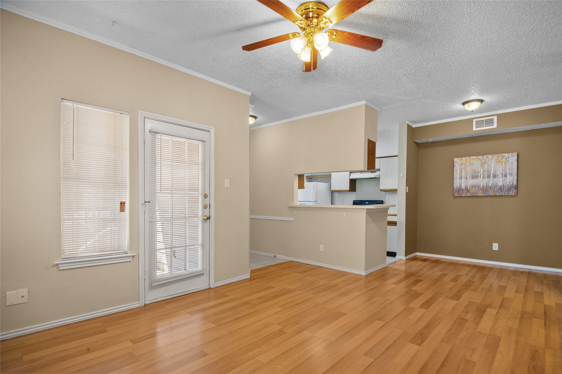 1700 Amelia Court 221
