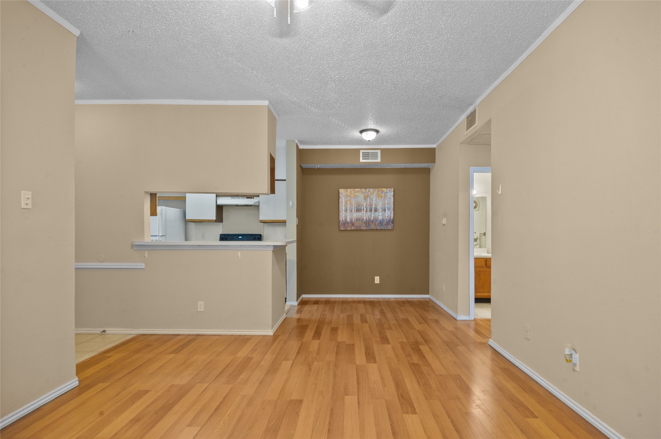 1700 Amelia Court 221