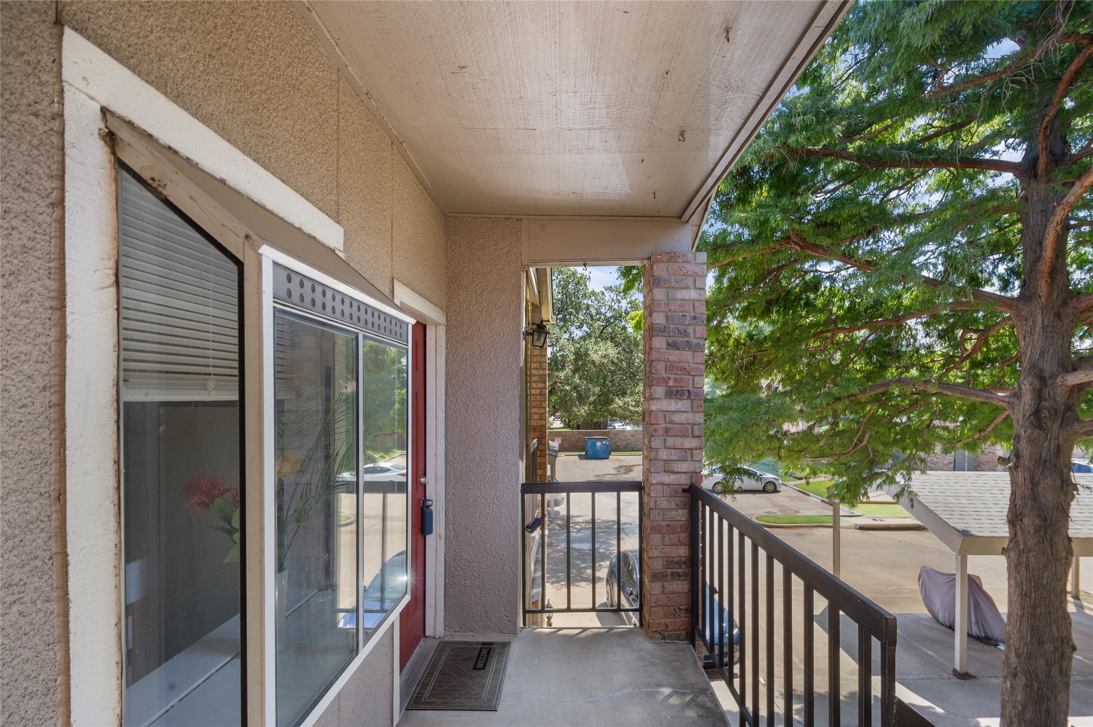 1700 Amelia Court 221