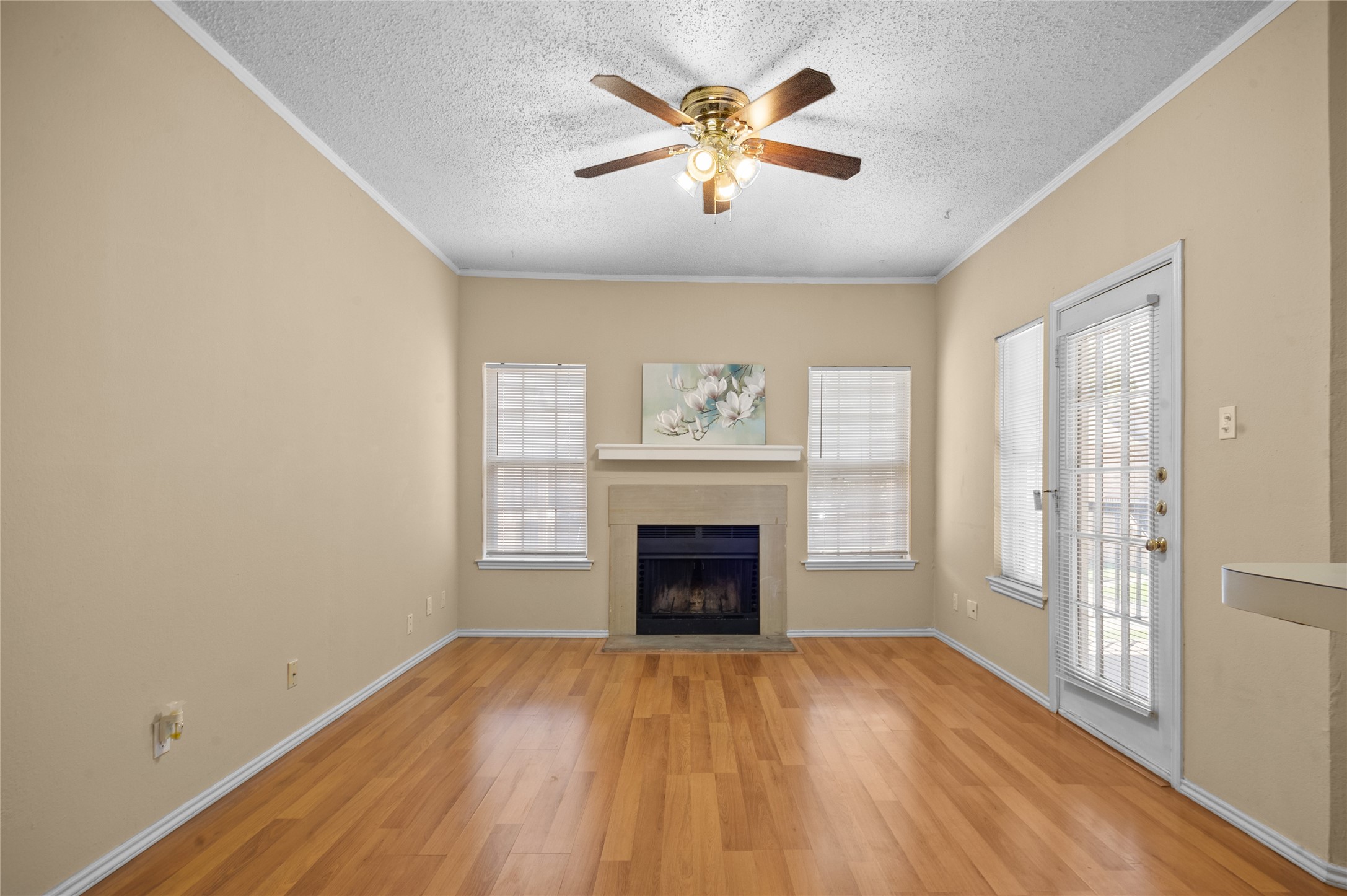 1700 Amelia Court 221