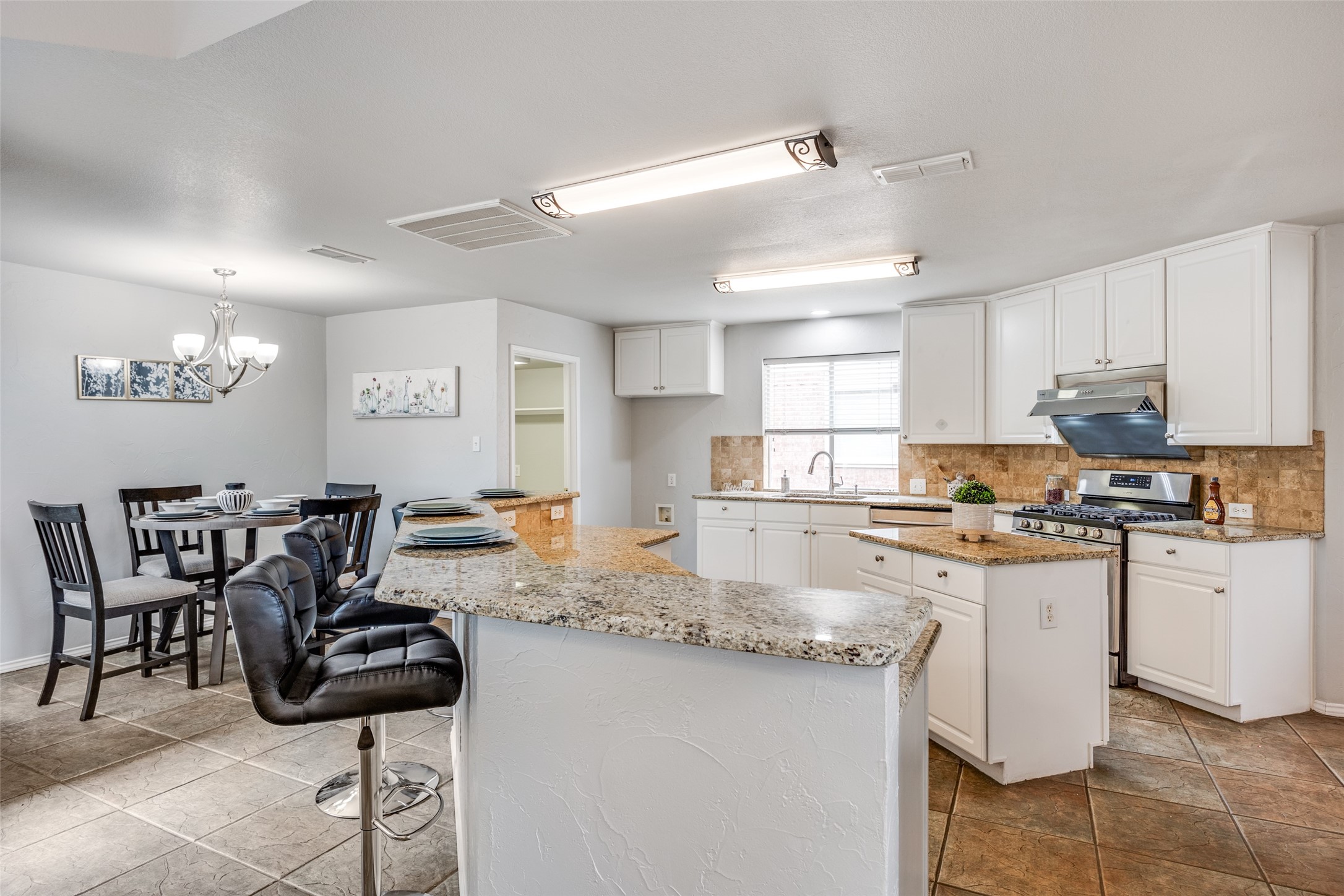 1417 Summerhill Drive