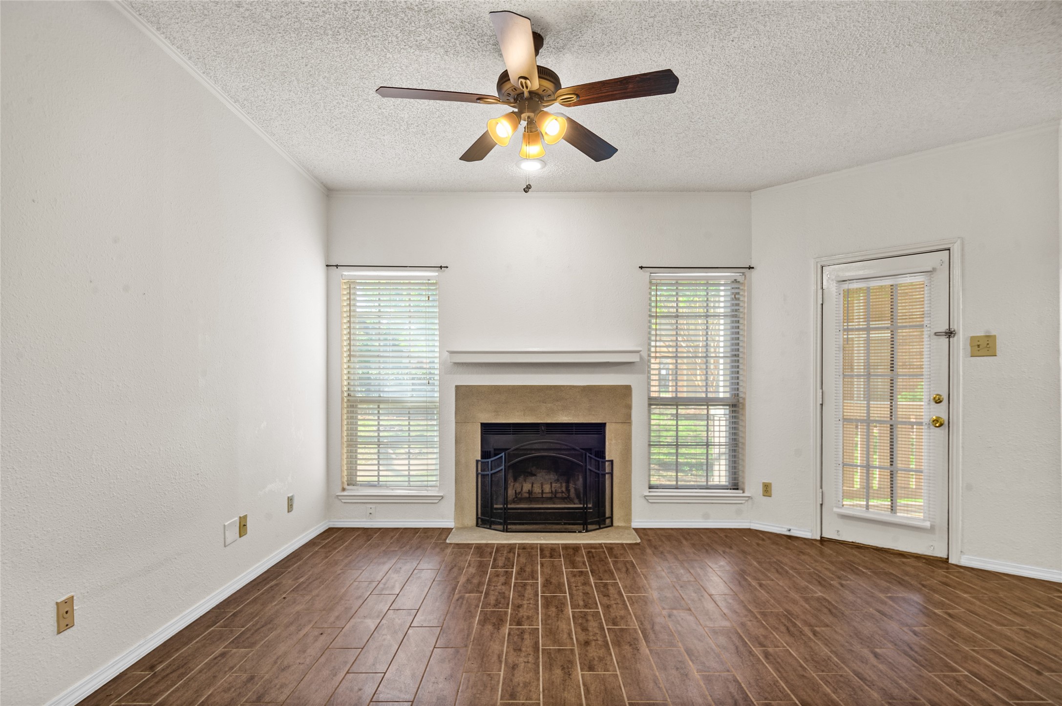 1700 Amelia Court 112