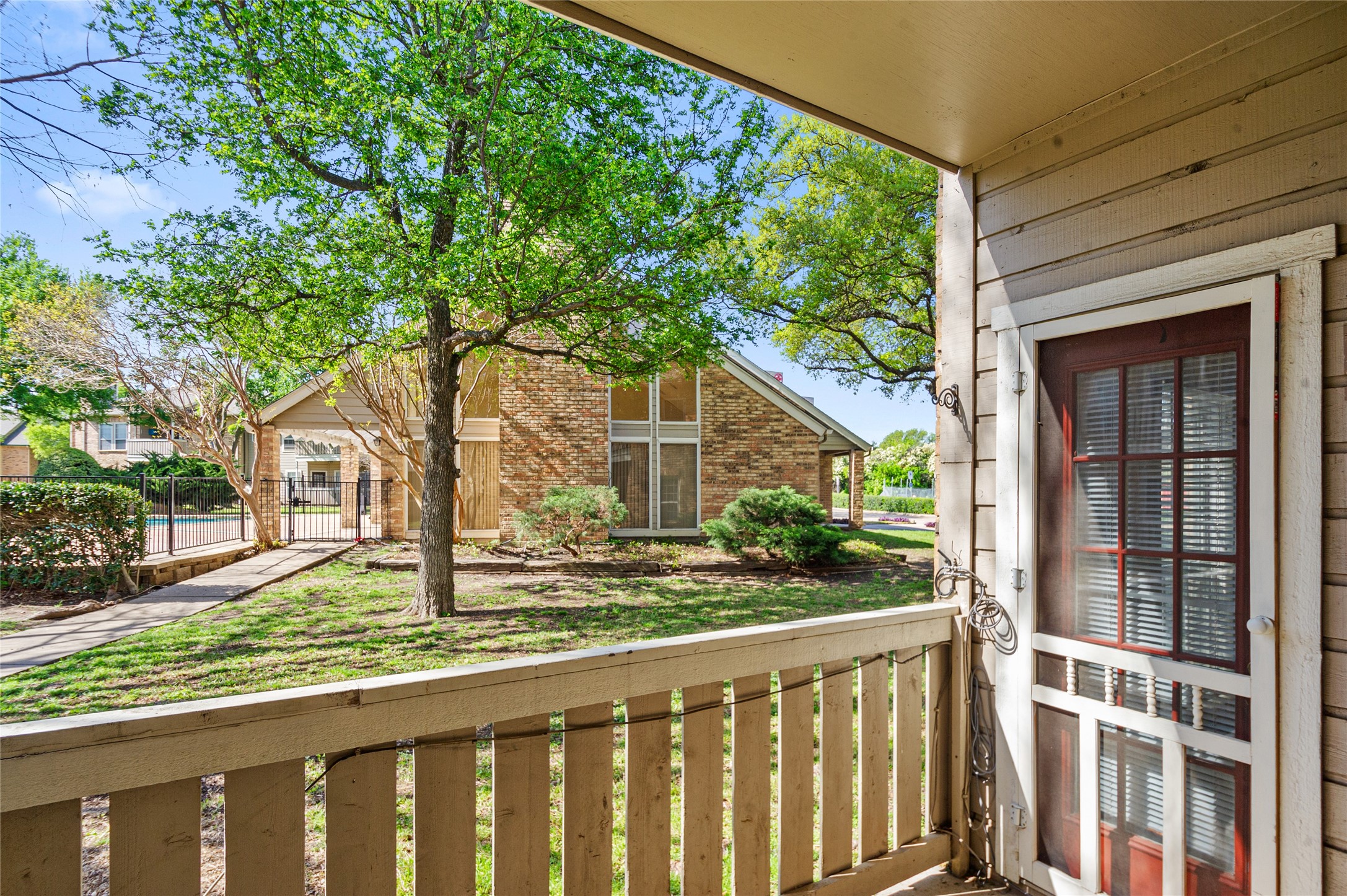 1700 Amelia Court 112