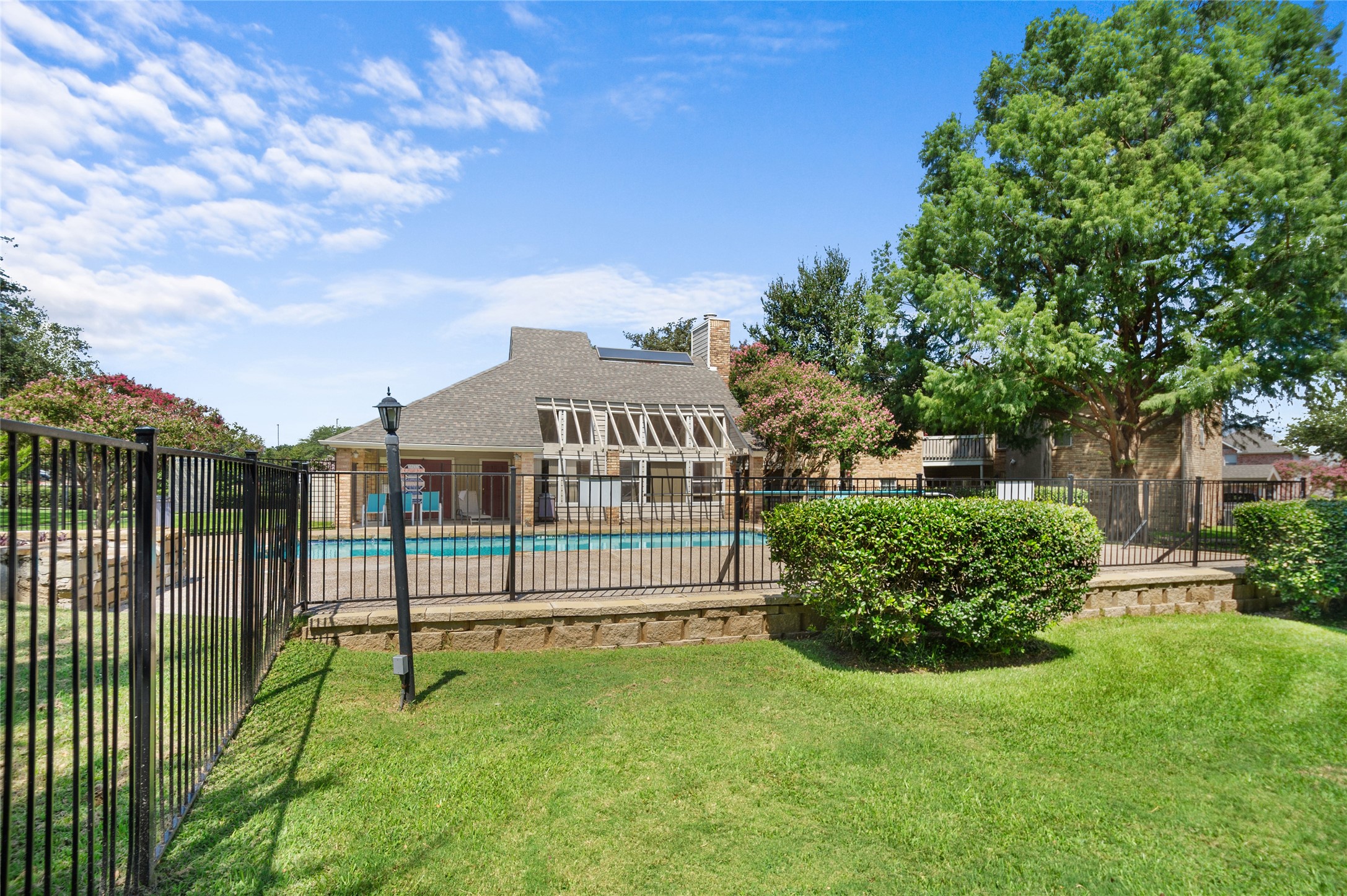 1700 Amelia Court 112