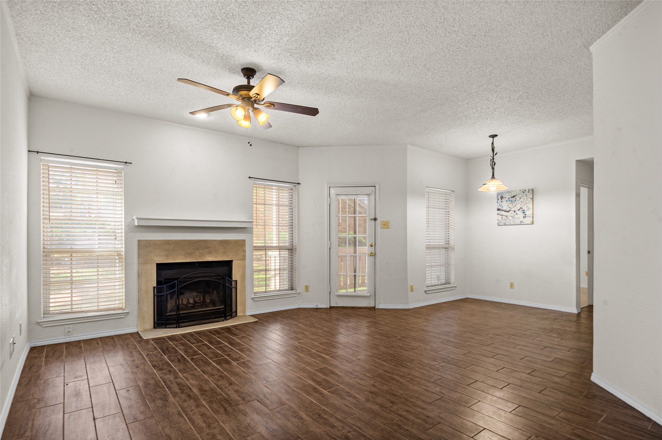 1700 Amelia Court 112