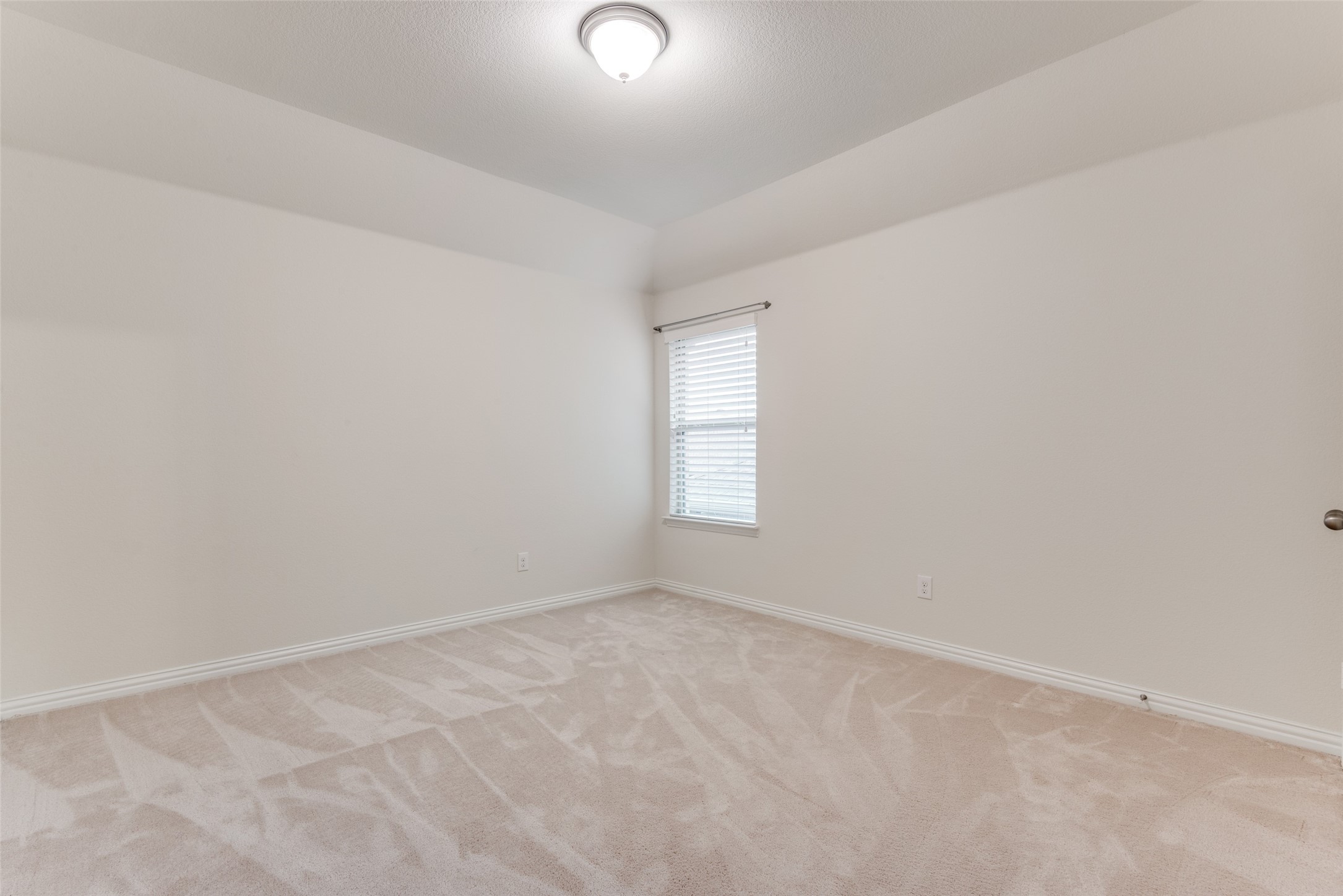 1233 Prairie Lake Path