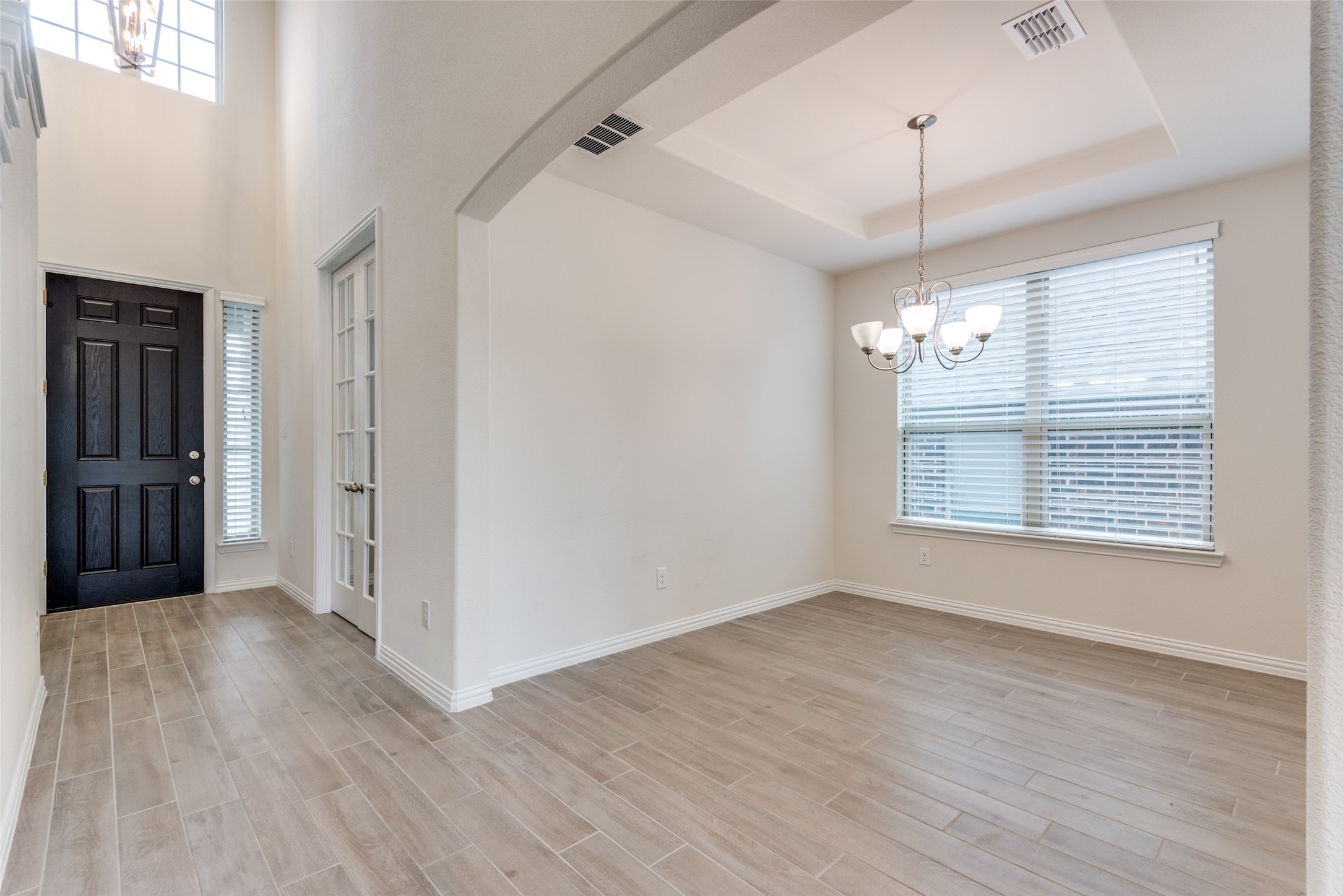 1233 Prairie Lake Path