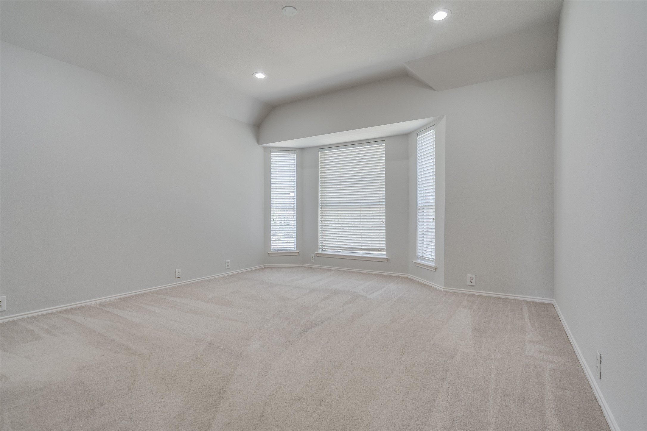 3933 Creek Crossing Drive