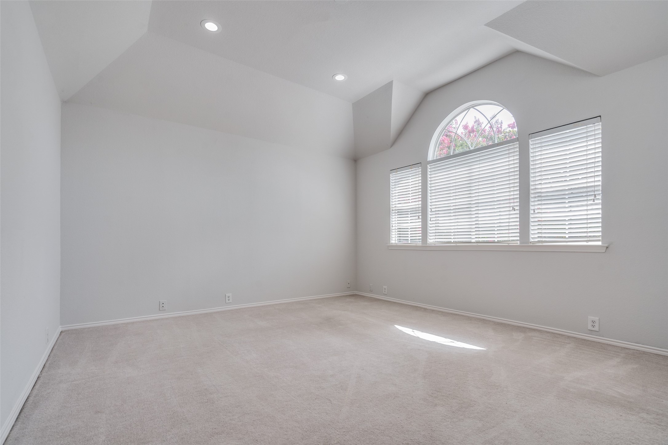 3933 Creek Crossing Drive