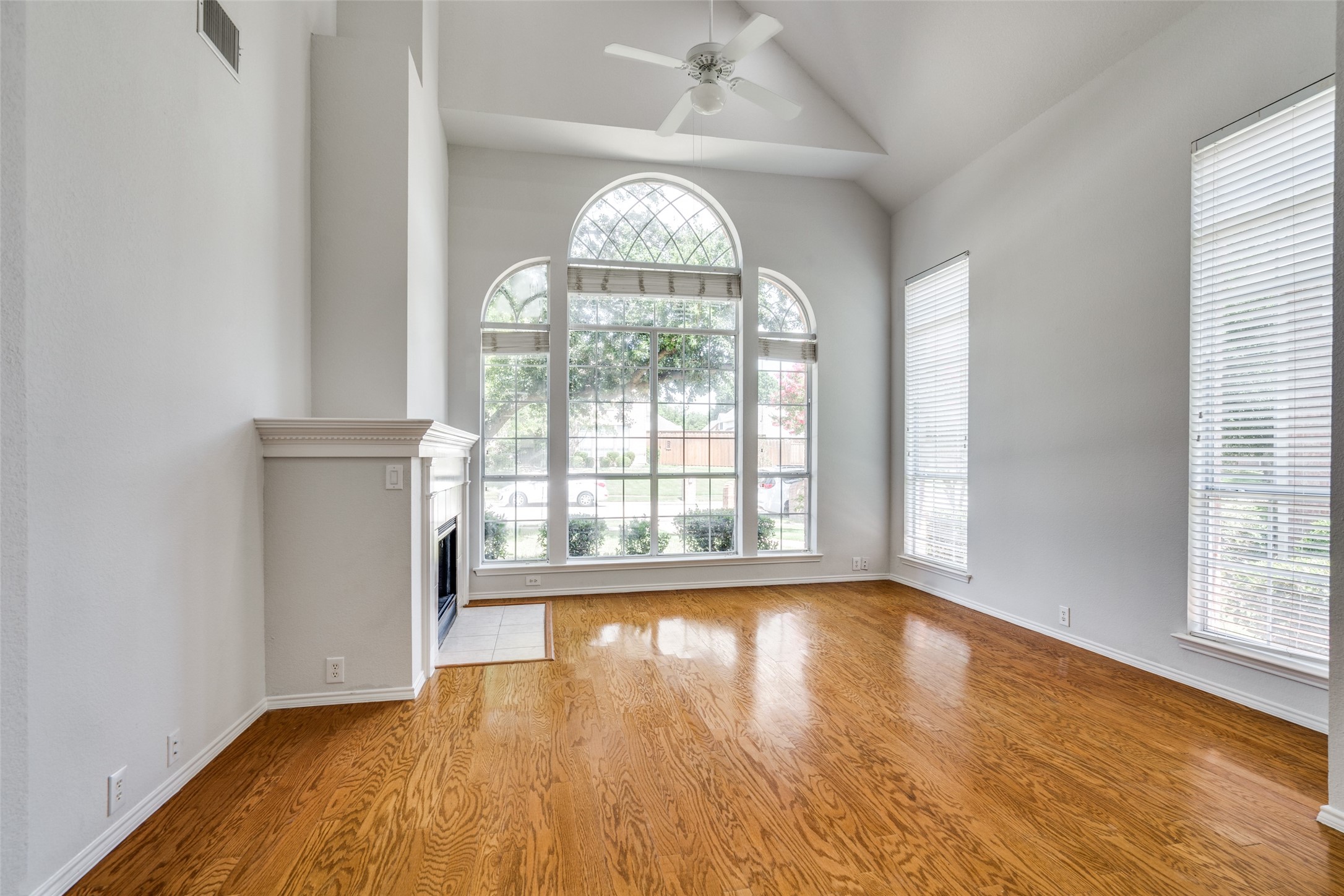 3933 Creek Crossing Drive