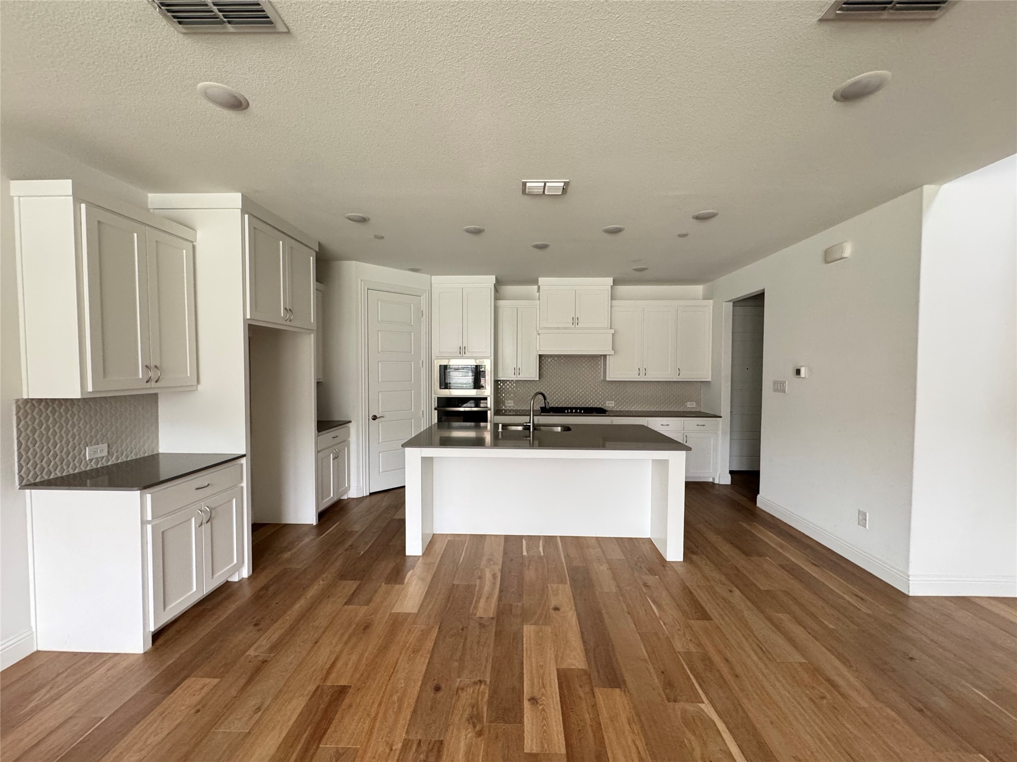 1951 Sweetwater Lane