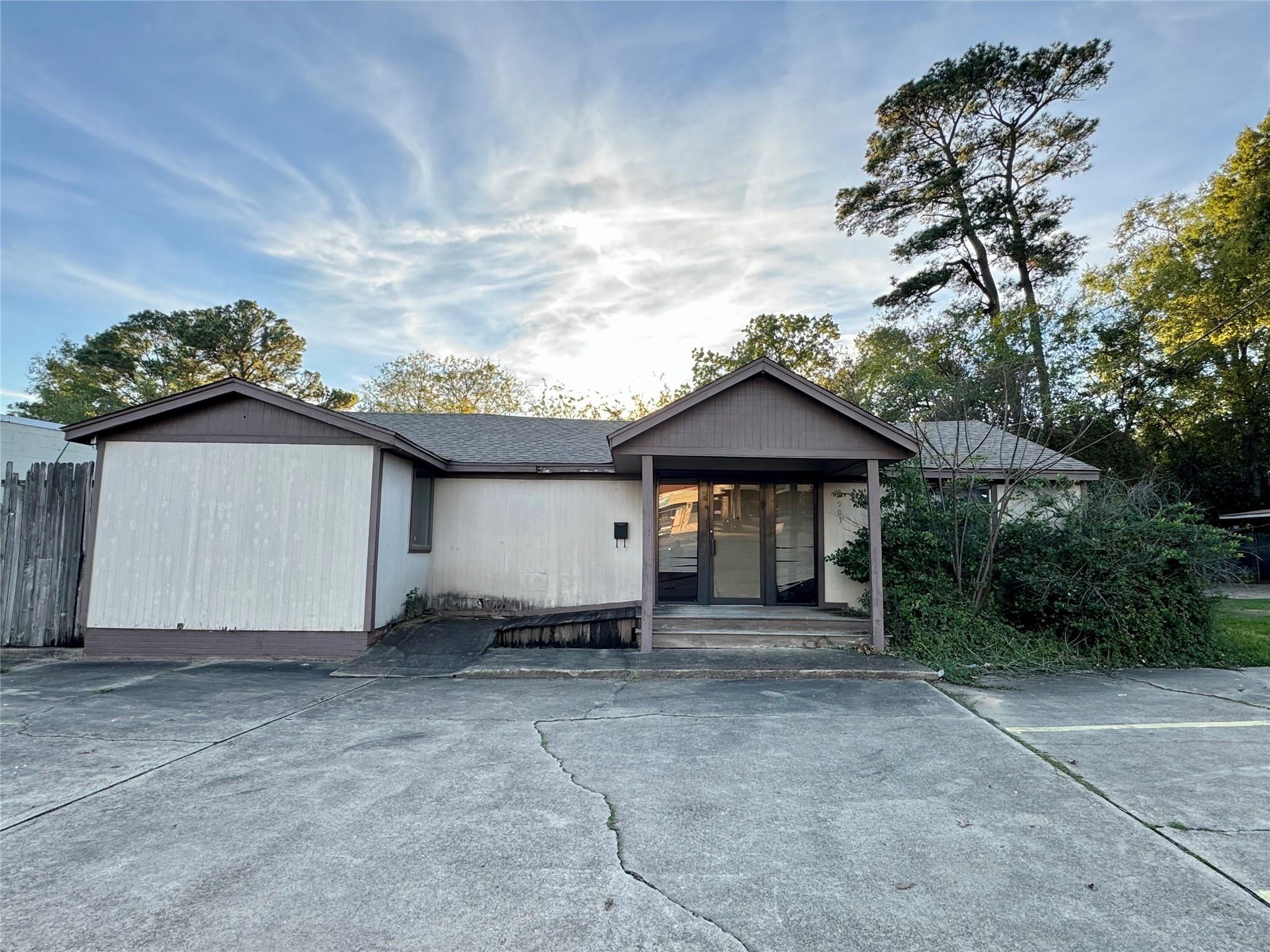 903 Pine Tree Road