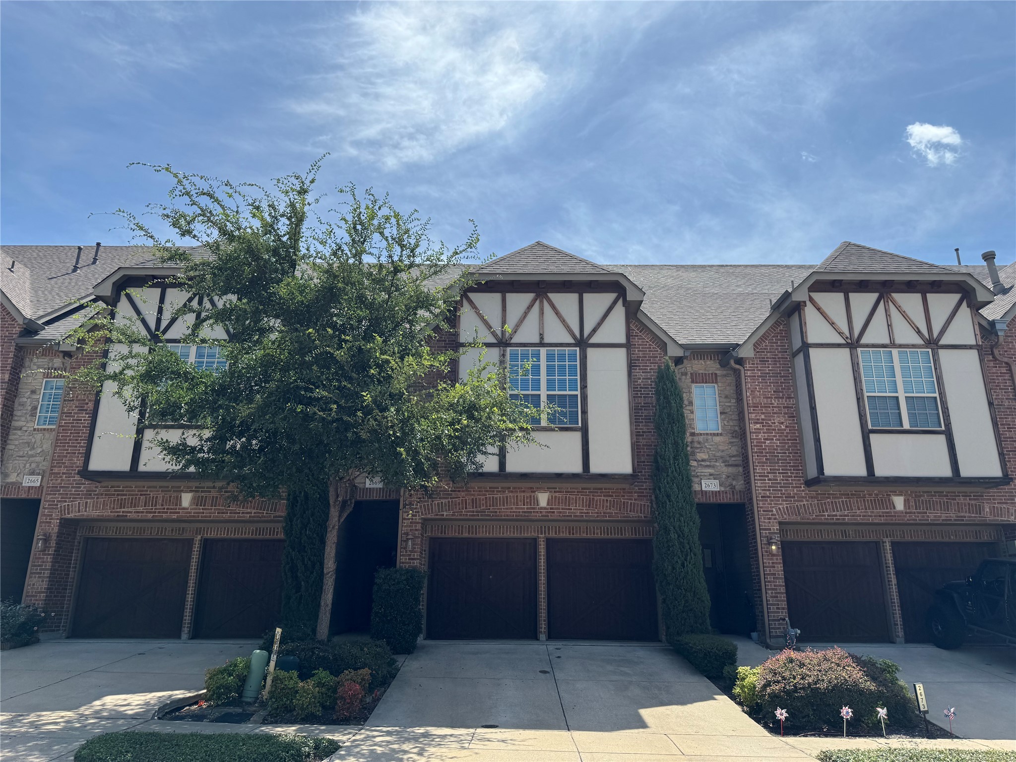 2669 Sherwood Drive