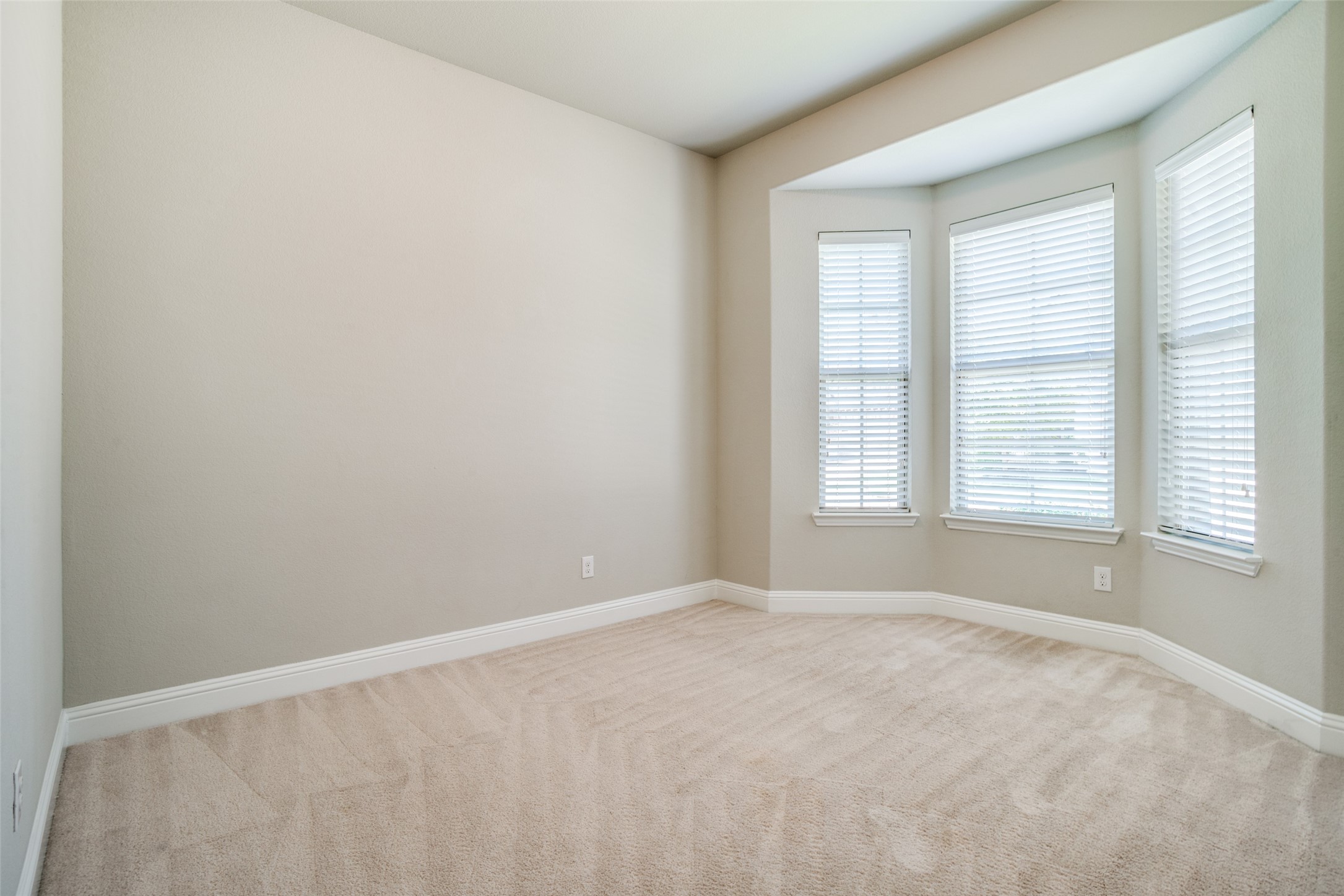 5405 Tuscarora Trail