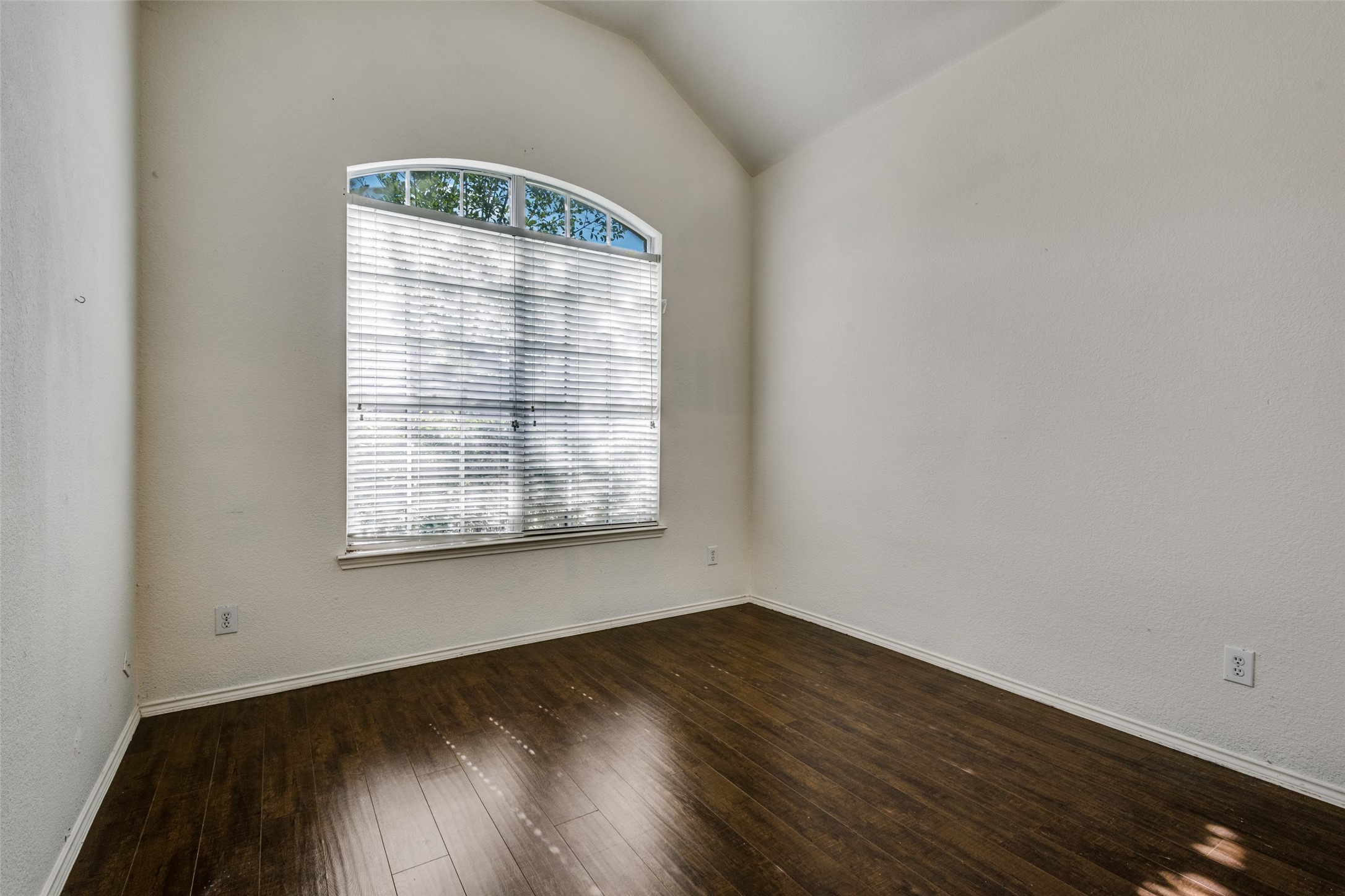 3113 Longleaf Drive