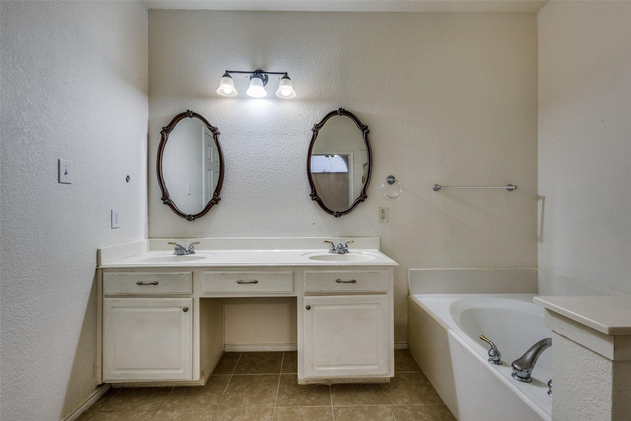 3113 Longleaf Drive